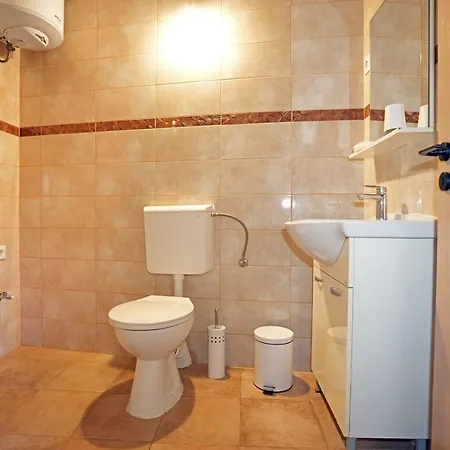 Moderna Kamena Kuca