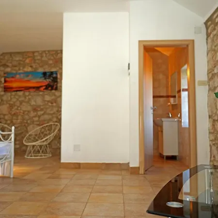 Moderna Kamena Kuca Dol (Hvar)